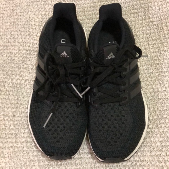 Adidas ULTRAboost - Picture 2 of 6